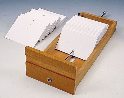 Fiches de catalogage perfor�es